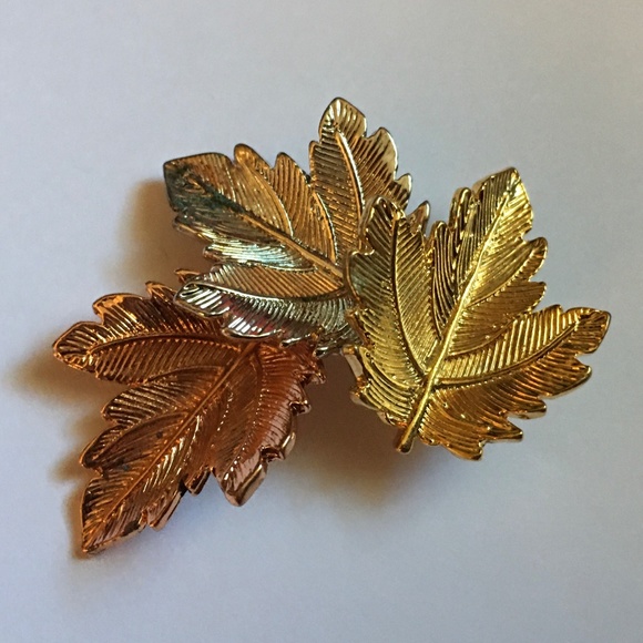 Vintage Autumn Leaf Brooch Pin, Fall Maple Tree Leaves, Gold, Silver, Bronze - Picture 3 of 10